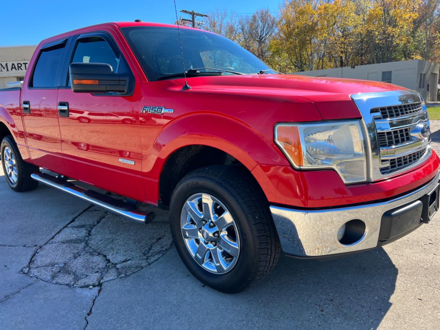 2013 Red /Gray Ford F-150 XLT (1FTFW1CT2DF) with an 3.5 V6 EcoBoost engine, Automatic transmission, located at 4520 Airline Hwy, Baton Rouge, LA, 70805, (225) 357-1497, 30.509325, -91.145432 - 2013 Ford SuperCrew XLT 211K Miles, 3.5 V6 EcoBoost, Power Windows, Locks, Mirrors & Seat, Cold A/C, Tow Pkg. NO IN HOUSE FINANCING. FOR INFO PLEASE CONTACT JEFF AT 225 357-1497 CHECK OUT OUR A+ RATING WITH THE BETTER BUSINESS BUREAU WE HAVE BEEN A FAMILY OWNED AND OPERATED BUSINESS AT THE SAME LOCA - Photo#3